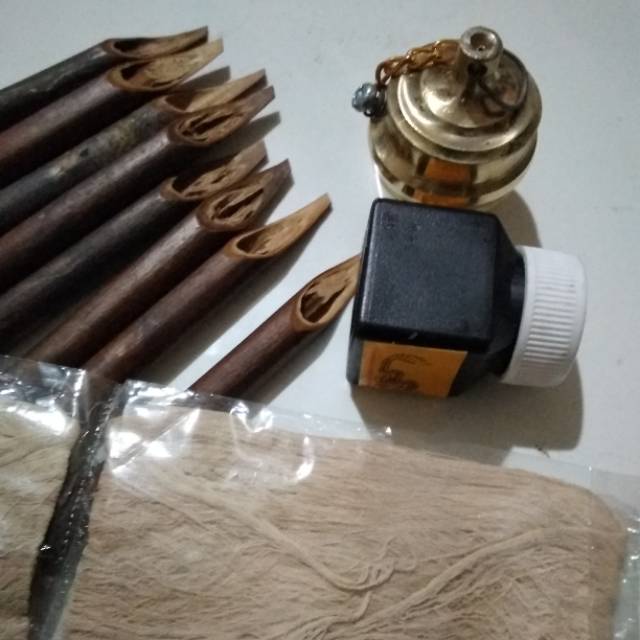 

Paket Pena Handam, Serat, Tempat Tinta Kuningan, Tinta Bak Cair