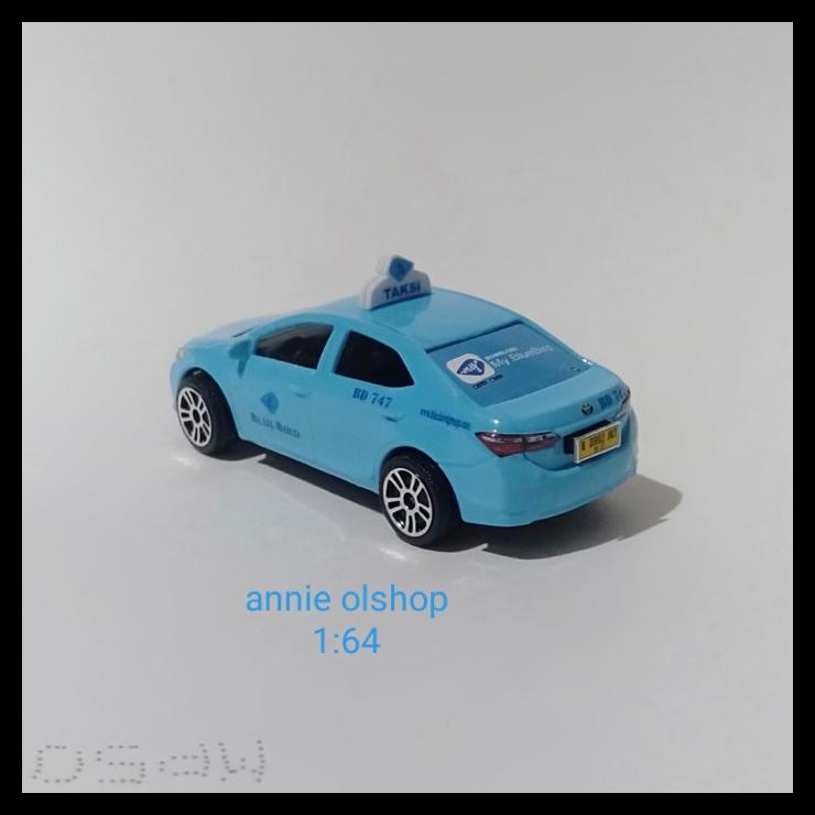 TERBARUU diecast miniatur Toyota corolla altis custom taksi bluebird TERLARIS