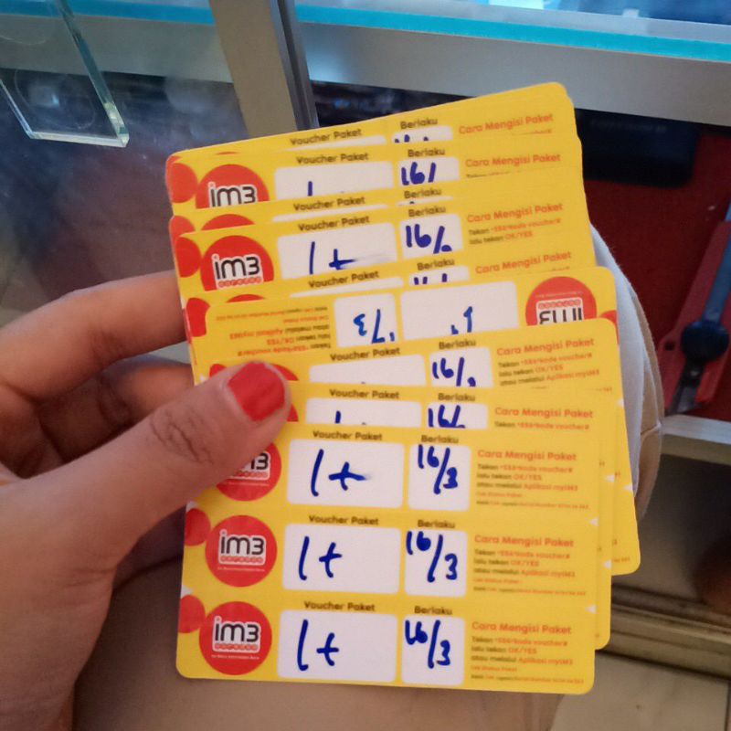 voucher indosat 1gb+