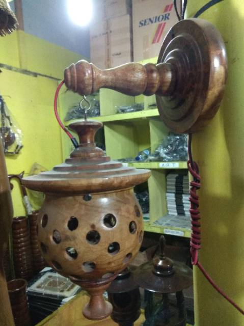 (BISA COD) KAP LAMPU TEMPEL DINDING SARANG LEBAH 30 x 15 cm BAHAN KAYU MAHONI - PAJANGAN DEKORASI