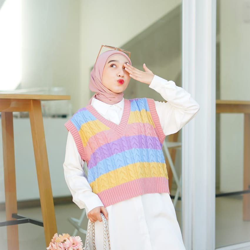 Candy Cable Vest Rompi Rajut Wanita / Vest Cable Rainbow / Rompi Rajut Wanita Warna Pelangi / Rompi Vest Cabel / Rompi Cable Rajut