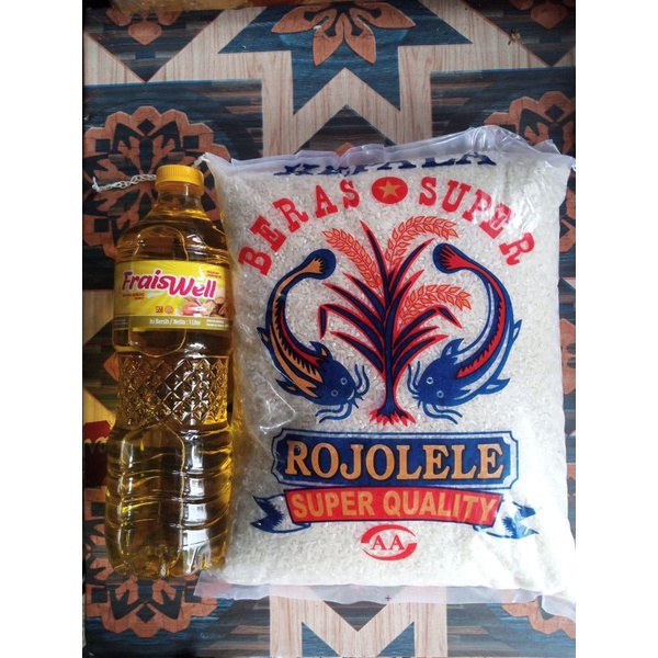 

Paket Ceria - Beras Rojolele Kepala 4 Liter + minyak 1 liter