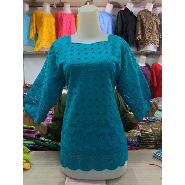 blus katun bolong bunga