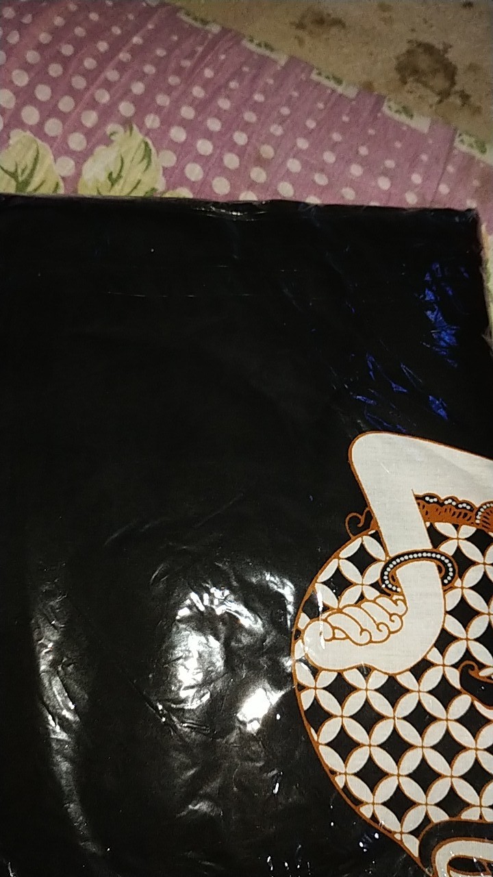 Kain Batik Solo Motif Semar Warna Hitam