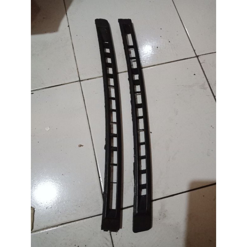 Kisi AC Daskbor Atas Mobil Timor