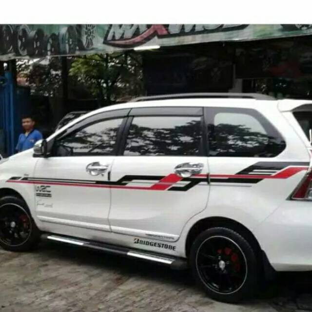 Stiker mobil cutting mobil avanza lama