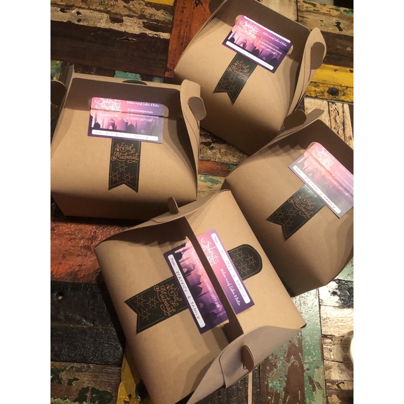 

Hampers Coklat Otak - otak Permata