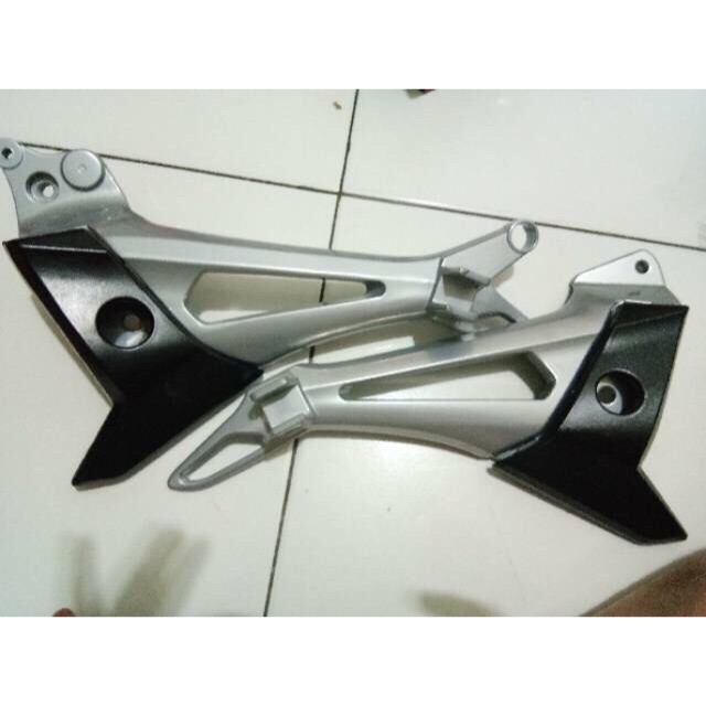 Foot step belakang supra x 125 tanpa cakram
