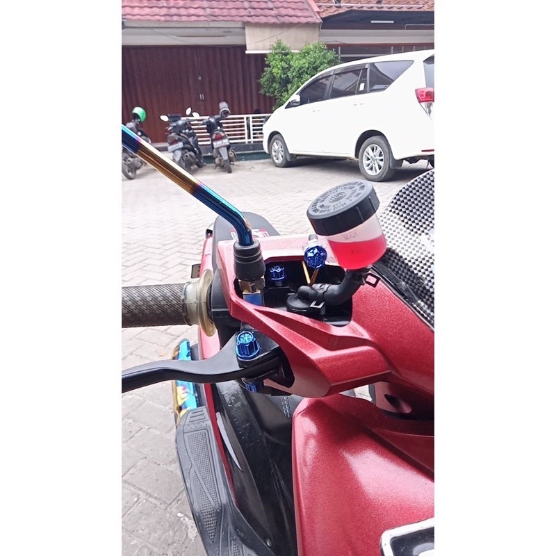 MASTER REM KANAN NO NAME UNIVERSAL DAN MASTER REM KANAN NONAME + TABUNG BIG SMOKE ALL MOTOR UNIVERSAL CLASIC MIO VARIO SCOOPY BEAT NMAX NMAX NEW AEROX RXKING DLL