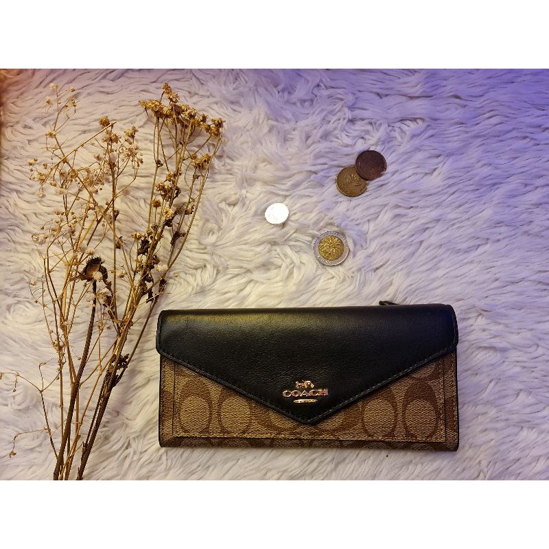 Preloved Dompet Coach Envelope Authentic Signature