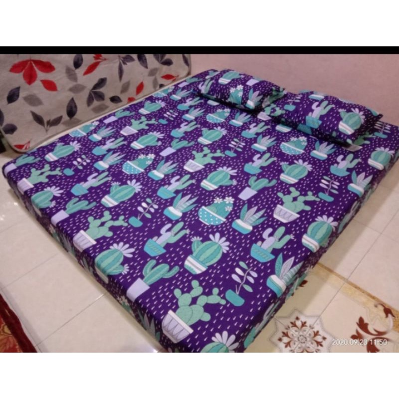 sprei motif kaktus biru