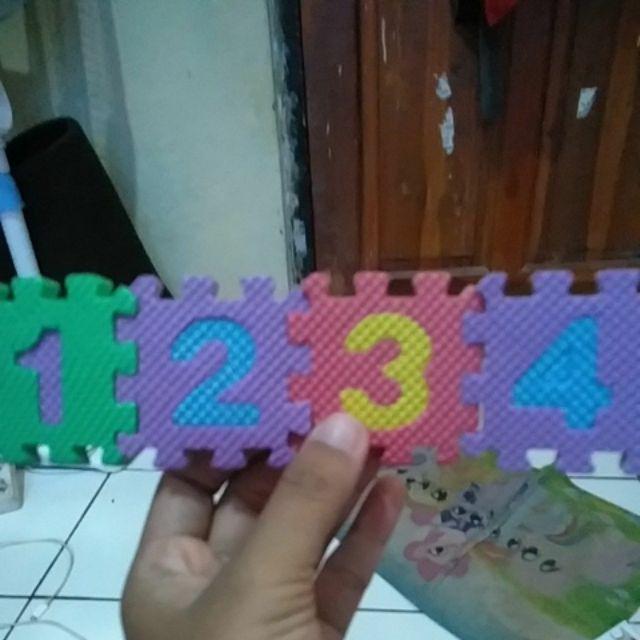 36pcs / Set Karpet Alas Lantai Dengan Bahan Halus Dan Gambar Motif Alfabet Untuk Bayi / Anak-anak