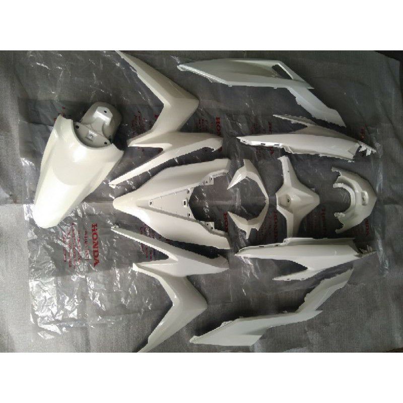 Full Set Body Halus Vario 125 150 New 2018 2019 2020 putih Original