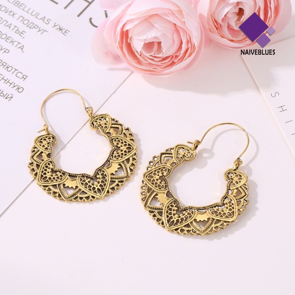 Anting Hoop Geometris Hati Model Hollow out Gaya Vintage Untuk Wanita