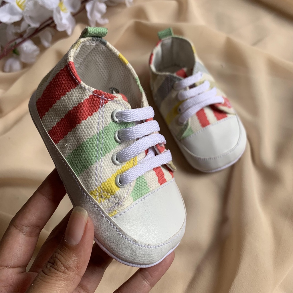 SEPATU BAYI SNEAKERS PREWALKER TALI CONV Sepatu Bayi Prewalker Laki Laki atau Perempuan Bukan Converse TERBARU FASHION TALI BAYI PEREMPUAN SEPATU ANAK MERANGKAK TERMURAH TERLARIS Classic Prewalker Shoes / sepatu prewalker / sepatu bayi