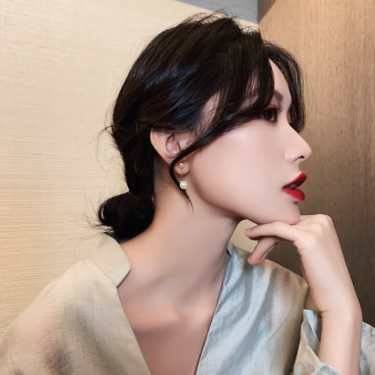 YEEZII Anting Giwang Simple Elegan Warna Gold Gaya Korea Dengan Mutiara Untuk Wanita