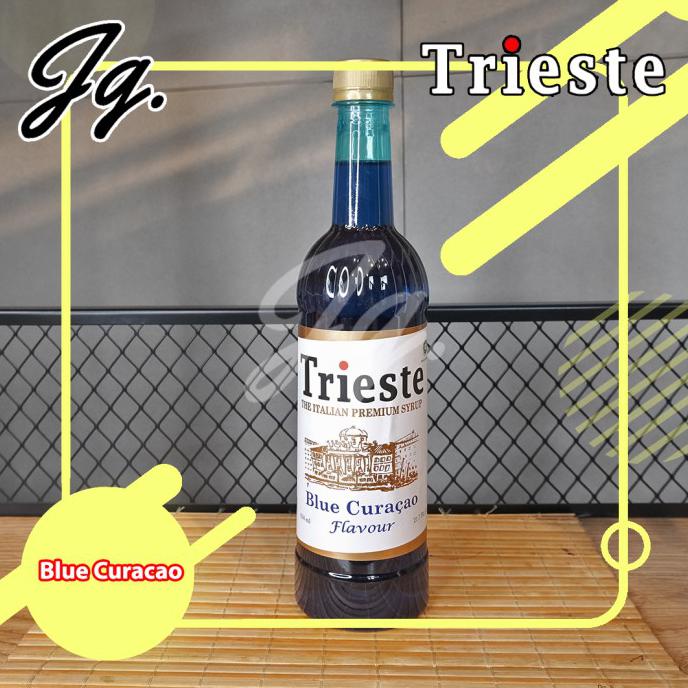 

SYRUP TRIESTE BLUE CURACAO - SIRUP RASA BLUE CURACAO - 650 ML