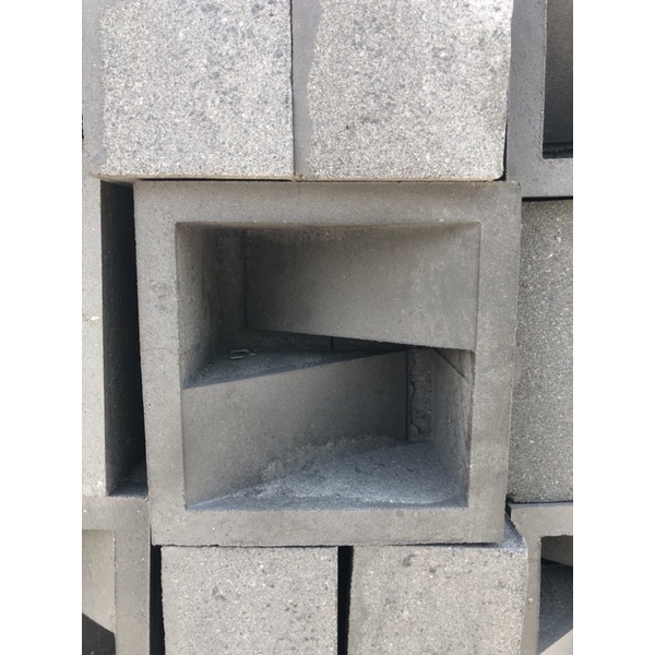 roster z / loster minimalis / roster modern / pagar beton minimalis