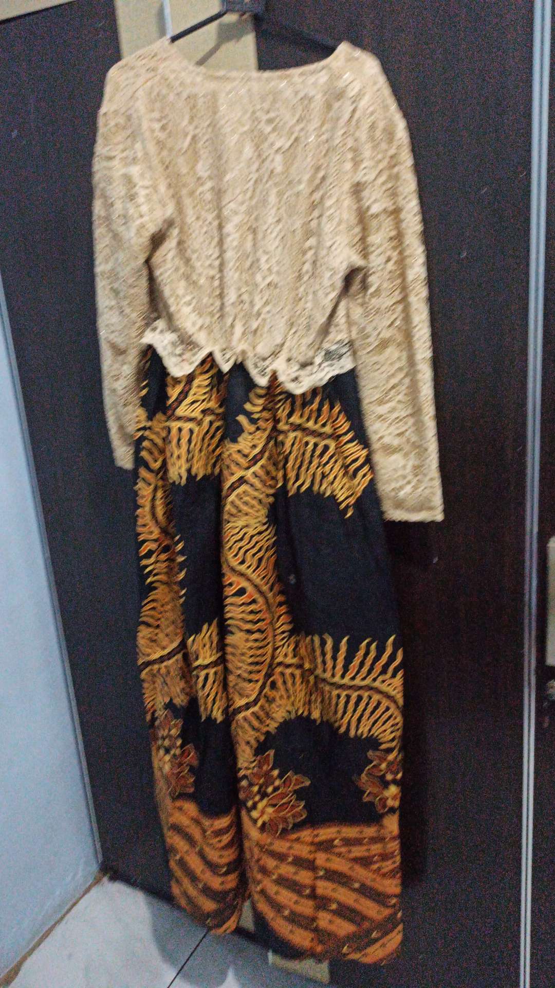 Wou Batik Couple 2595 Brokat Couple Brukat Modern Batik Keluarga Batik Modern - Bs059