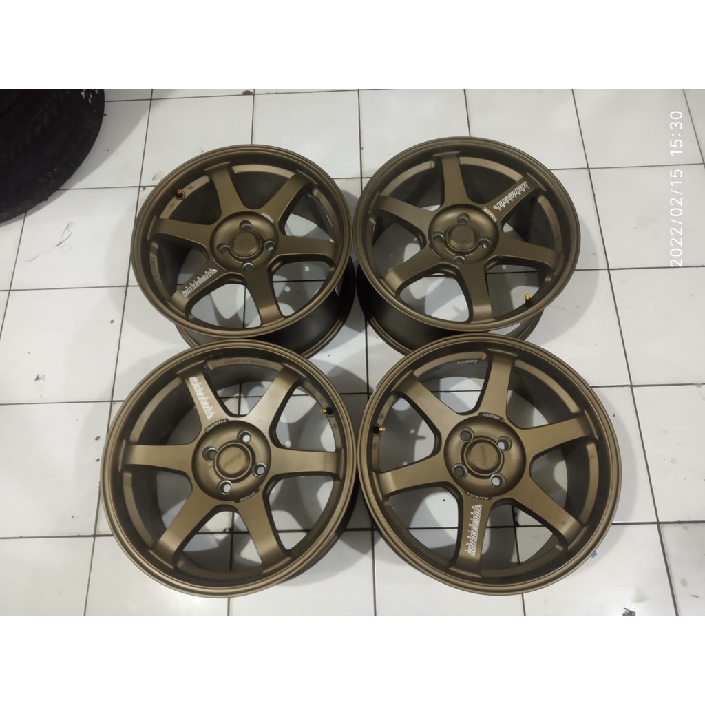 velg racing murah ring 17x7,5 wara bronze pcd 4x100 merek volk rays model TE37