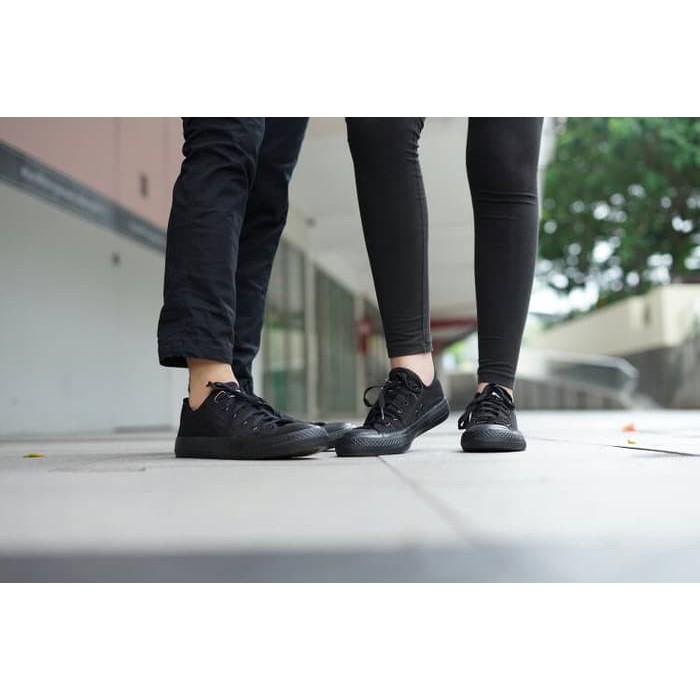Fashion Wanita sepatu converse allstar hitam/full hitam/full black murah