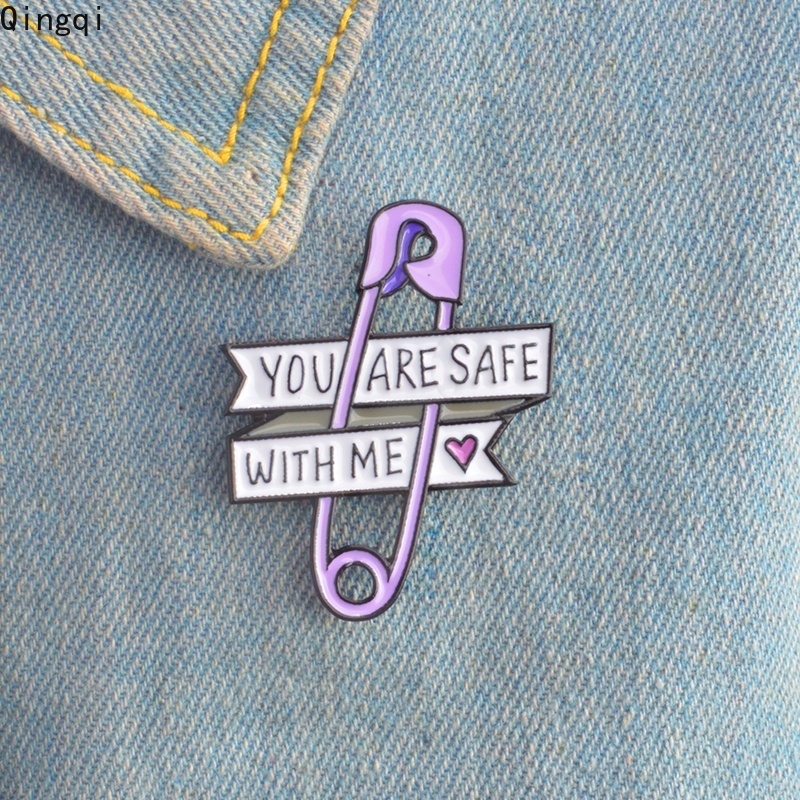 Bros Pin Enamel Bentuk Hati Kecil Tulisan You Are Safe with Me Warna Ungu Untuk Anak Perempuan