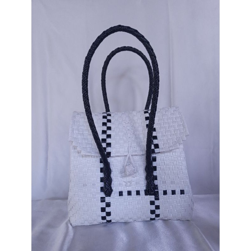 Tas Anyaman Jali Tutup