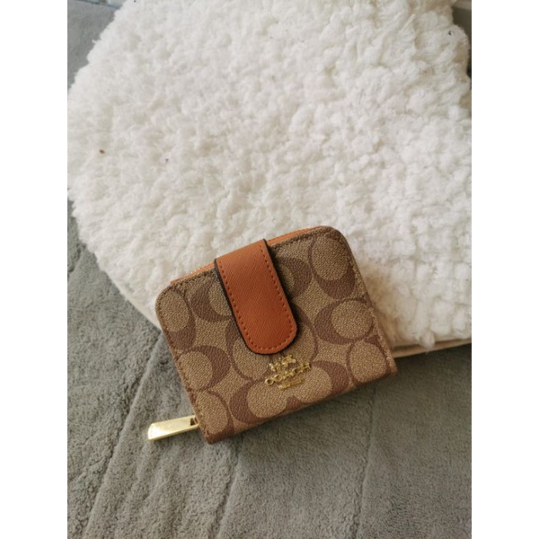 dompet fashion COACH WALLET MINI SIGNATURE ZIP D06