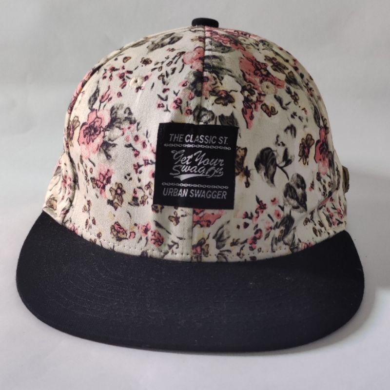 Preloved Topi Urban Swagger Classic