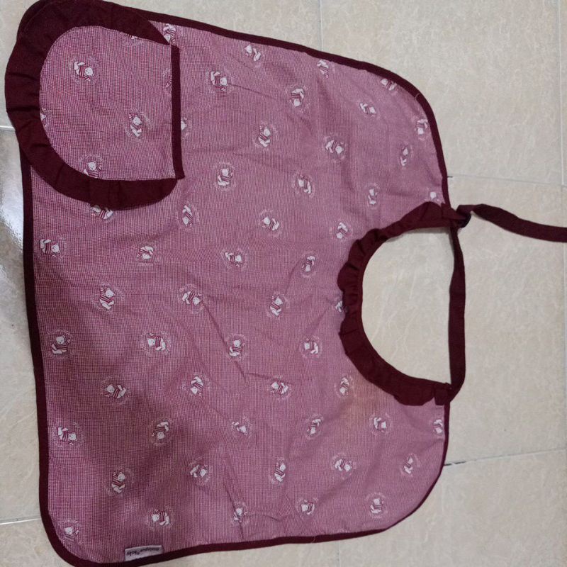 PRELOVED APRON MENYUSUI