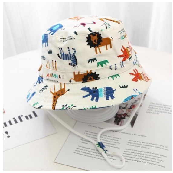 HIGH QUALITY Bucket Hat Safari Animal Star Puppy Hand Crown Oreobear Bear Lion Sit / Paw / Koala Pom Topi pantai bayi 0 - 4 thn Import CBKS VC