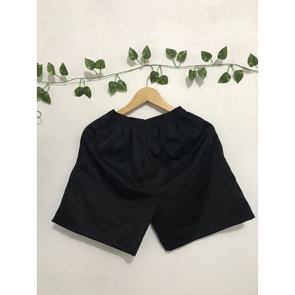 celana pendek wanita selutut