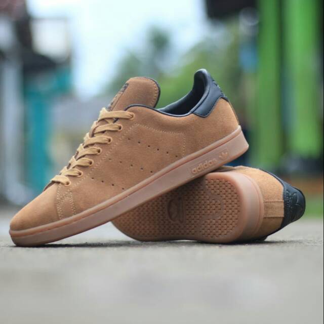 Sepatu Adidas Stan Smith Tan Brown Sole Gum Original Sneakers Casual Indonesia