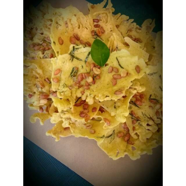 

Rempeyek Bendo. Uk.Toples 4liter . 25K