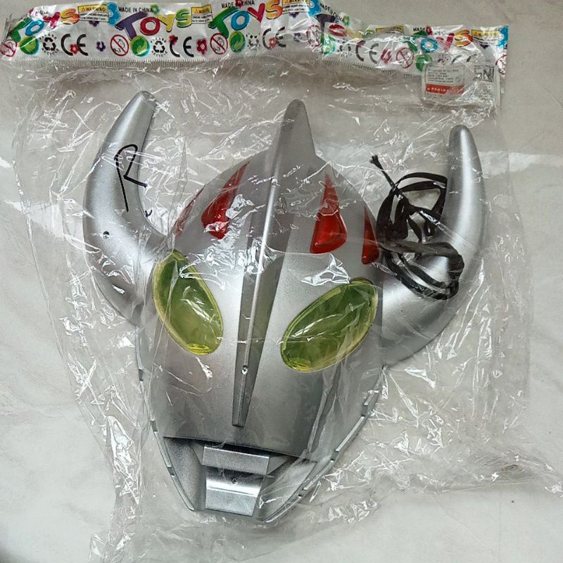 680 - Mainan Robot Ultraman Hero Tanduk 680-