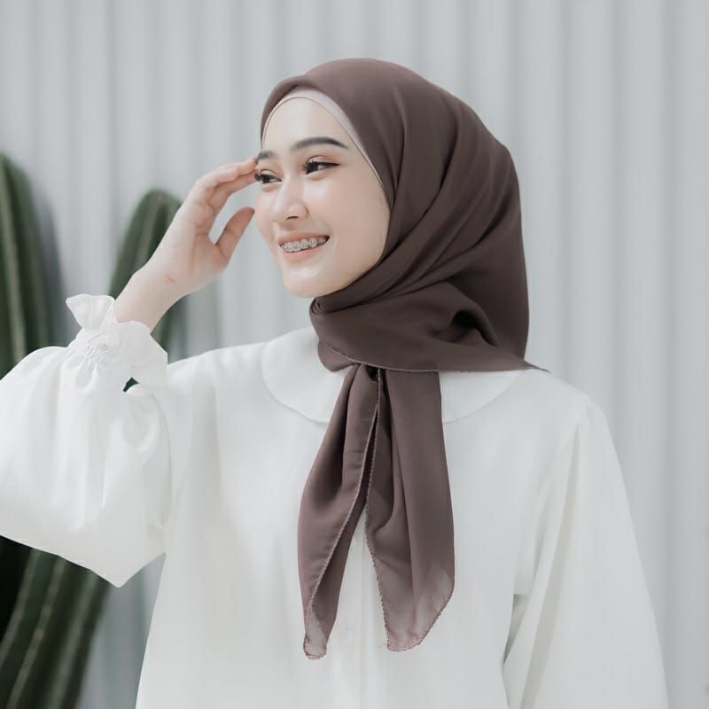 Hijab Segi Empat Plain Square Polycotton | Segi Empat Bella Square Polycutton