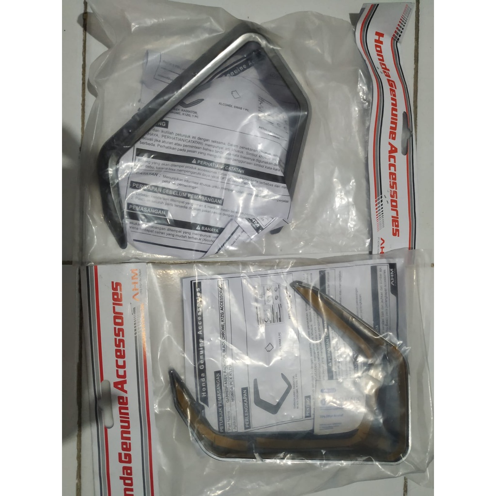 Garnish Radiator Original honda New PCX 160 Roadsync Seri (2025), Stylo 160, New ADV 160, Vario 160 &amp; New PCX 160