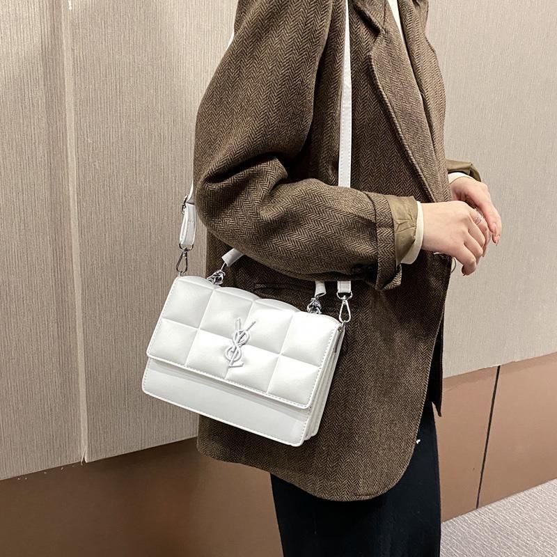 1019007 Tas Selempang Wanita Import (1 KG MUAT 2) JT19007