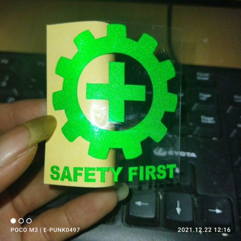 

STIKER CUTTING SAFETY FIRST / STIKER LOGO K3 CUTTING