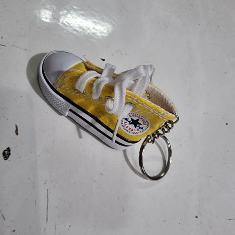 Sepatu standar samping universal Unik