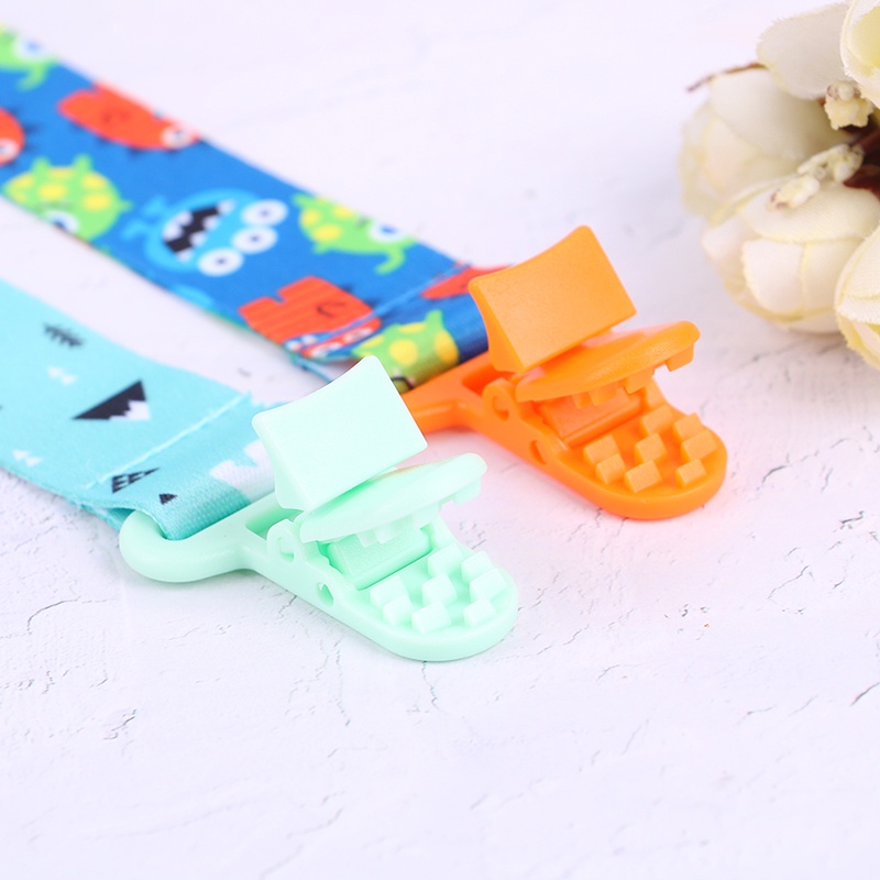 Klip Penyangga Pacifier Dengan Bahan Plastik Dan Gambar Kartun