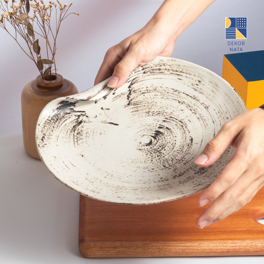 Dekornata Rupa - Lekuk (Ceramic Plate / Piring Keramik / Piring Makan Keramik)