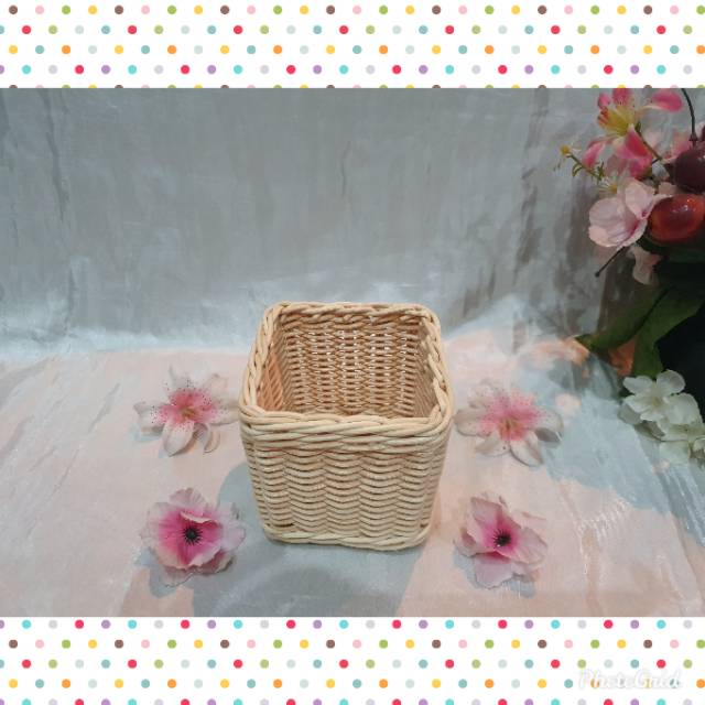 

K55 - Keranjang rotan PREMIUM kotak kecil 10x10 / 13x10 cm hampers parcel souvenir mahar seserahan wadah alat tulis