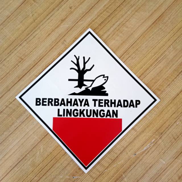 

Stiker K3 rambu safety. Berbahaya terhadap lingkungan. UK 15x15cm