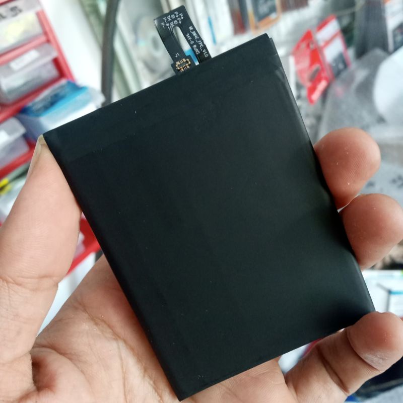 Baterai Xiaomi Pocophone F1 BM4E Battery Batre hp xiomi poco F1 BM 4E Original