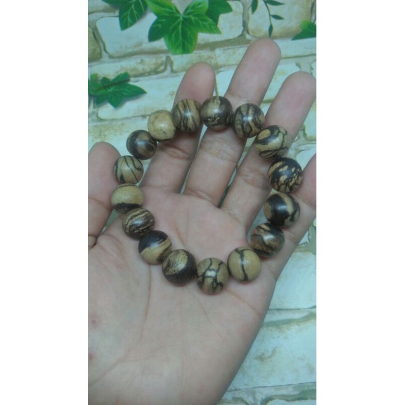 gelang kayu bertuah