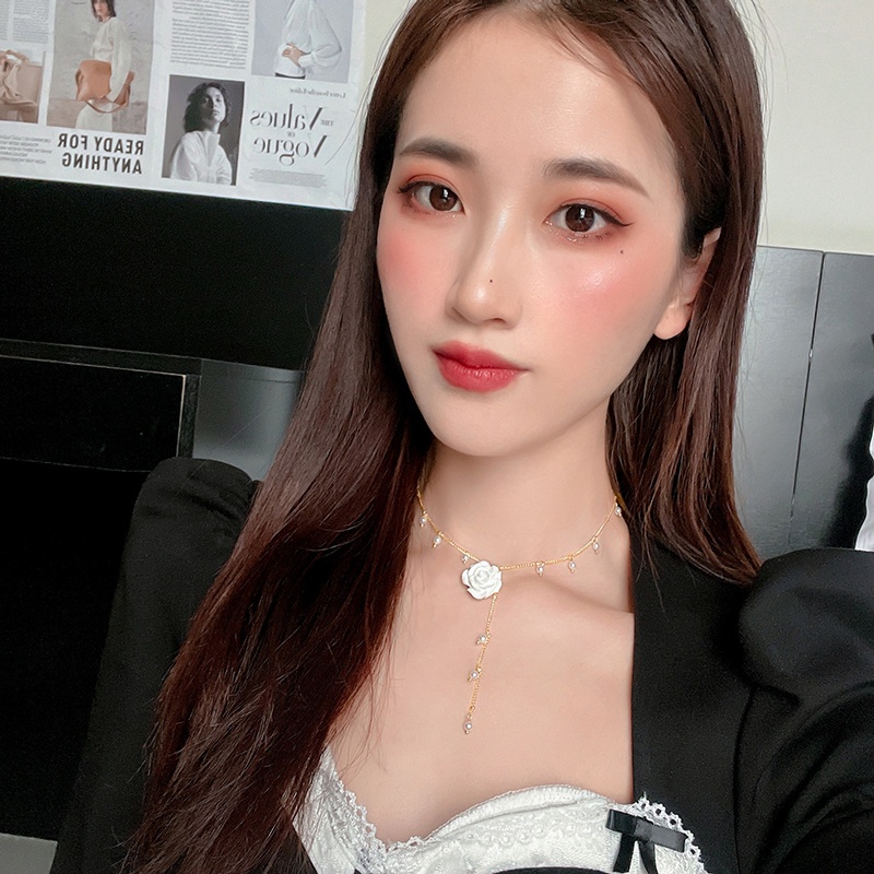 Aksesoris fashion wanita gaya Korea temperamen elegan kalung mutiara mawar