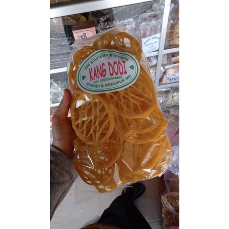 

Kerupuk Mie Goreng