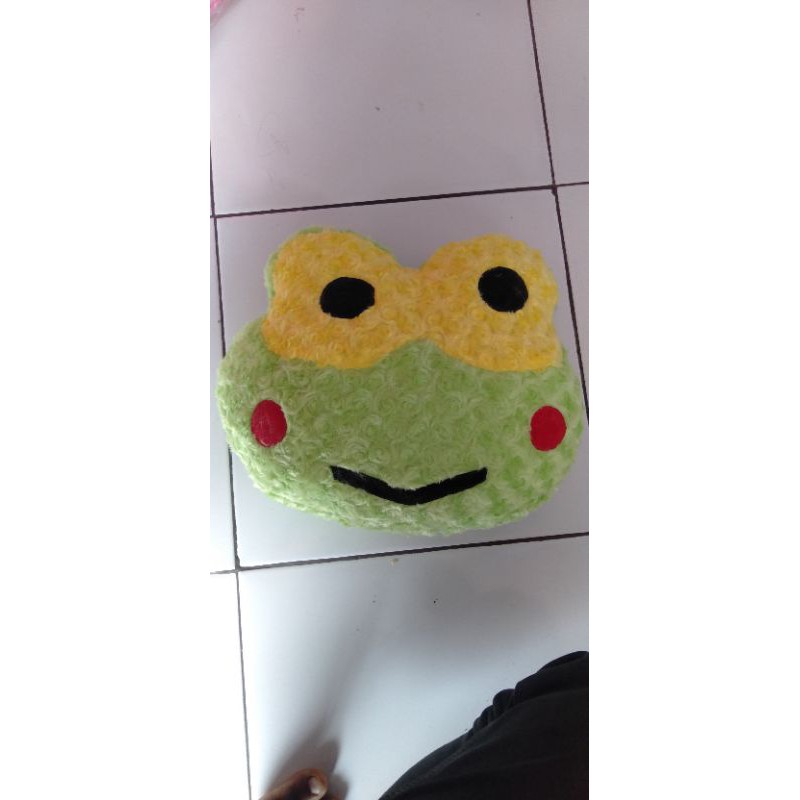 Bantal kepala karakter keroppi