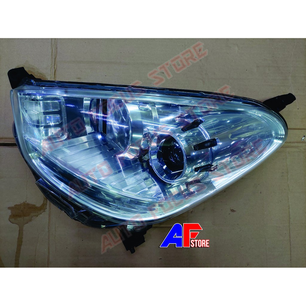 HEADLAMP/LAMPU DEPAN DAIHATSU SIRION - KIRI - TAHUN 2012